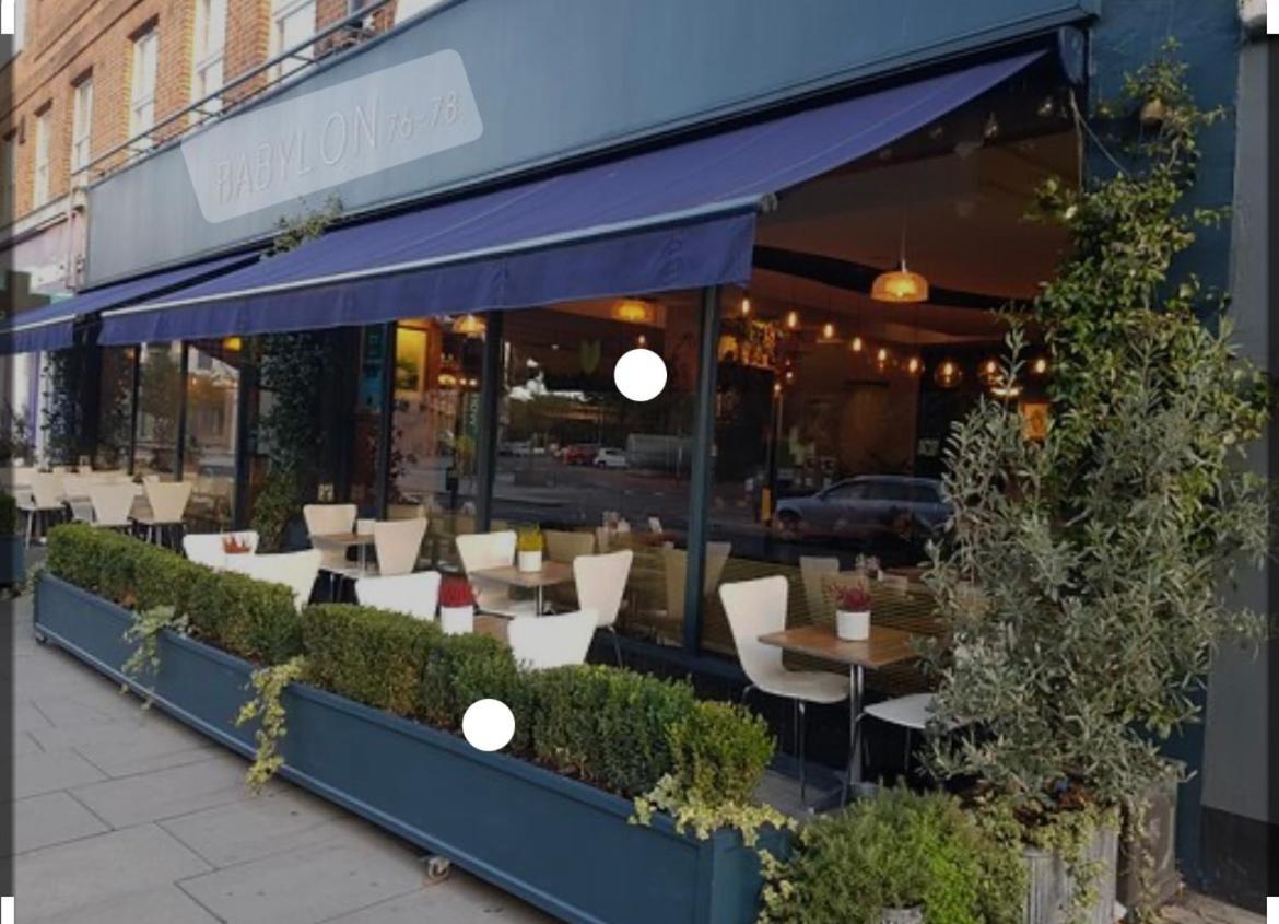 Super Convenient For Central London - Large 2 Double Bed Apartment 30 Seconds Walk To Platform Train Station And 19 Mins To London Waterloo Exteriör bild