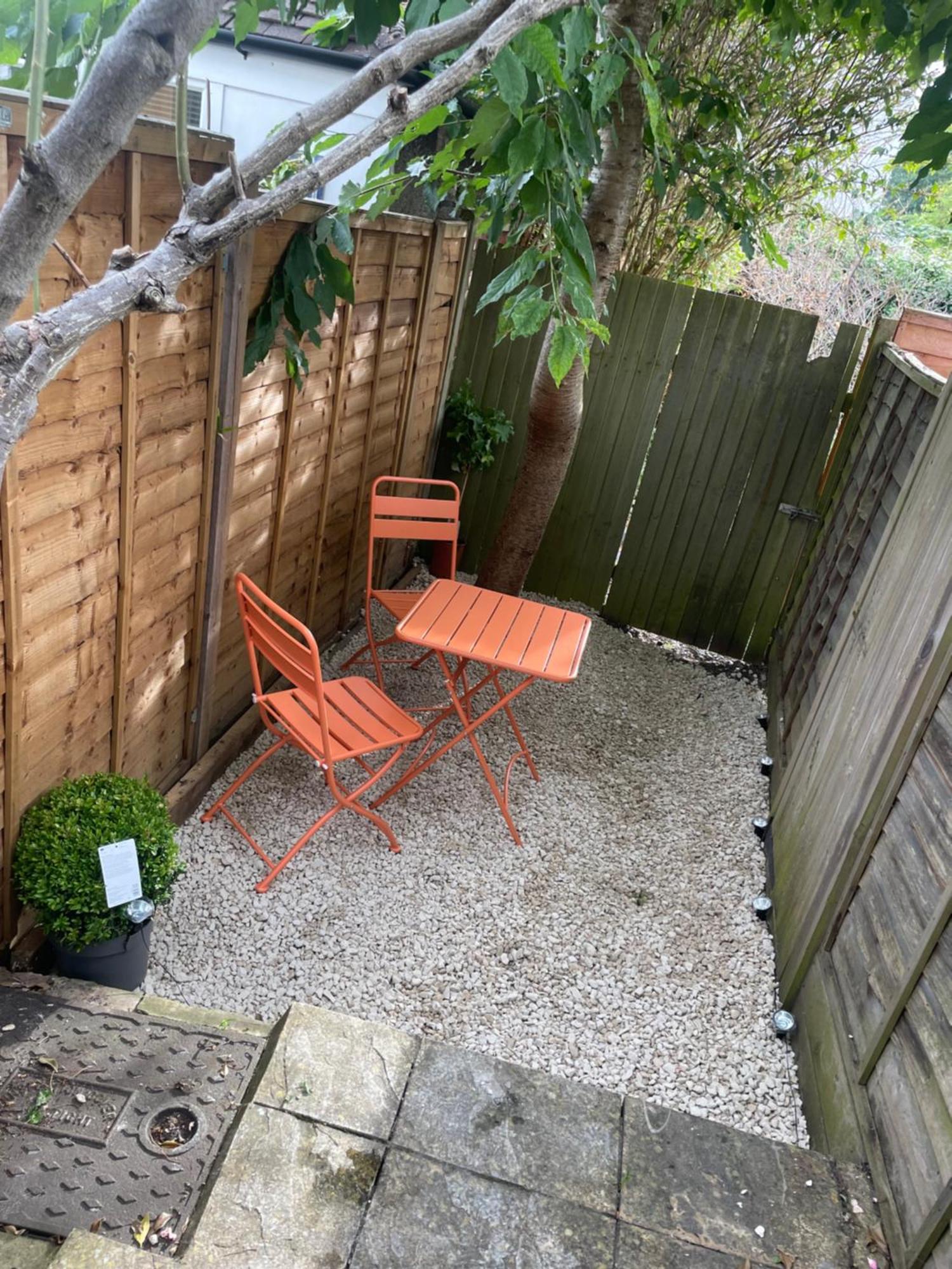 Super Convenient For Central London - Large 2 Double Bed Apartment 30 Seconds Walk To Platform Train Station And 19 Mins To London Waterloo Exteriör bild